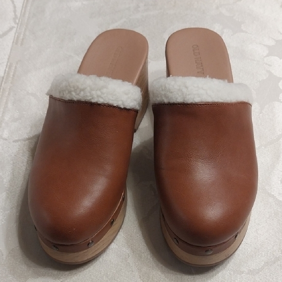 Old Navy Shoes - Old Navy NWOT Women's Size 7 Faux Leather Sherpa Trim‎ Mules Clogs  Y2K Brown